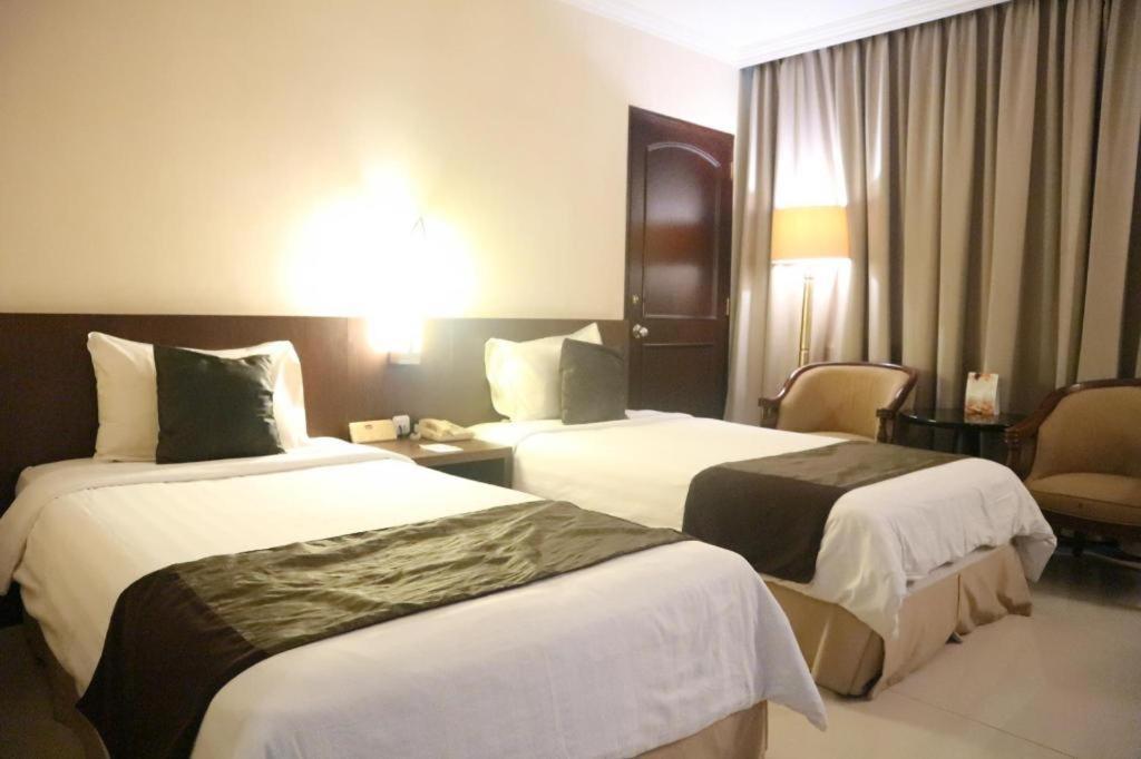 Kedaton Hotel Bandung Exterior photo